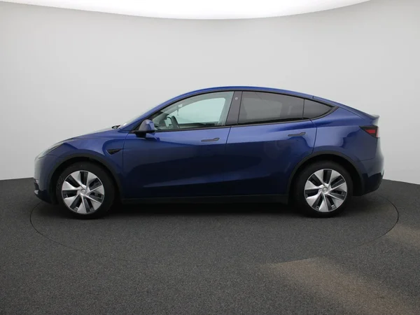 Tesla Model Y (2023) — foto 45 van 52