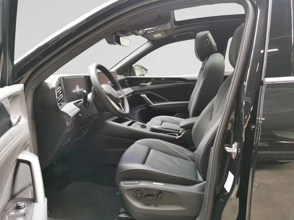 VOLKSWAGEN Tiguan (2026) — foto 2 van 23
