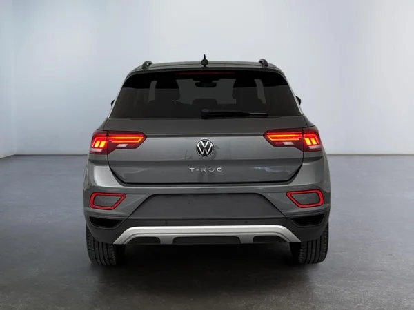 VOLKSWAGEN T-Roc (2022) — foto 28 van 29