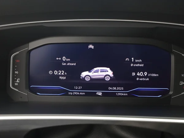 VOLKSWAGEN Tiguan (2023) — foto 9 van 21