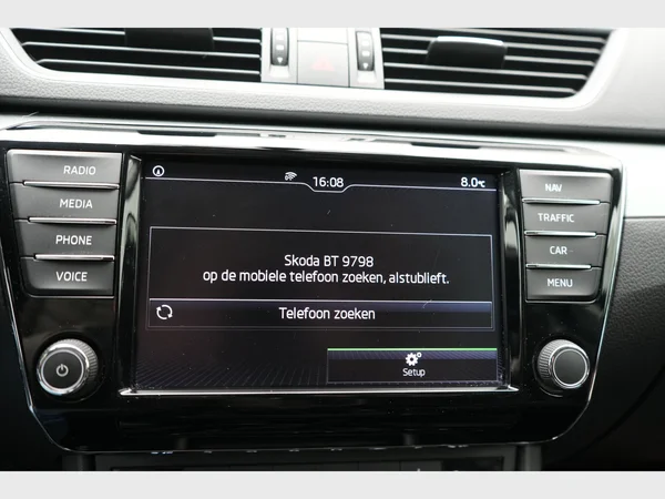 SKODA Superb Combi (2017) — foto 27 van 27