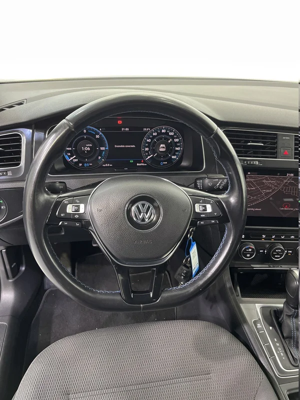 Volkswagen E-Golf (2019) — foto 73 van 75