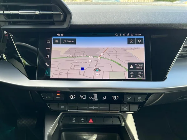AUDI A3 Sportback (2024) — foto 5 van 24