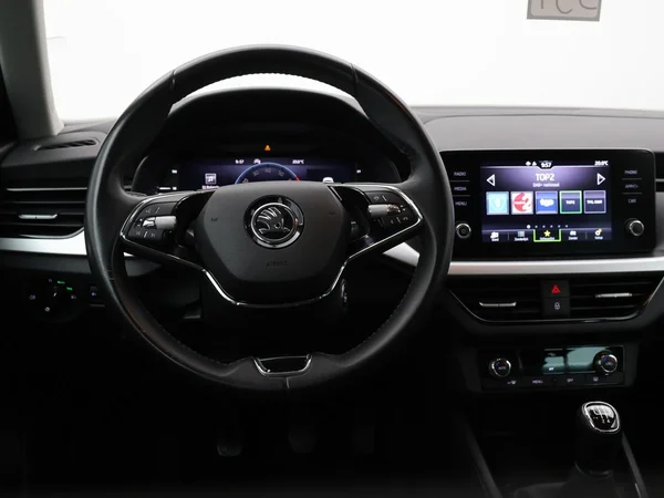 SKODA Kamiq (2022) — foto 6 van 23