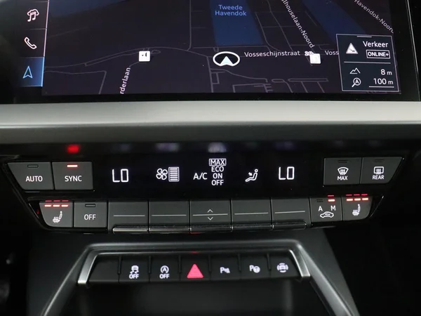 AUDI A3 Sportback (2025) — foto 8 van 18