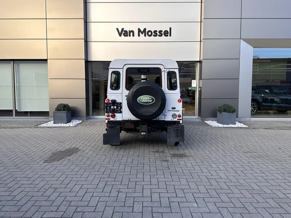 Land Rover Defender (2013) — foto 21 van 21