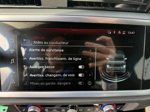 AUDI Q3 Sportback (2022) — foto 13 van 27