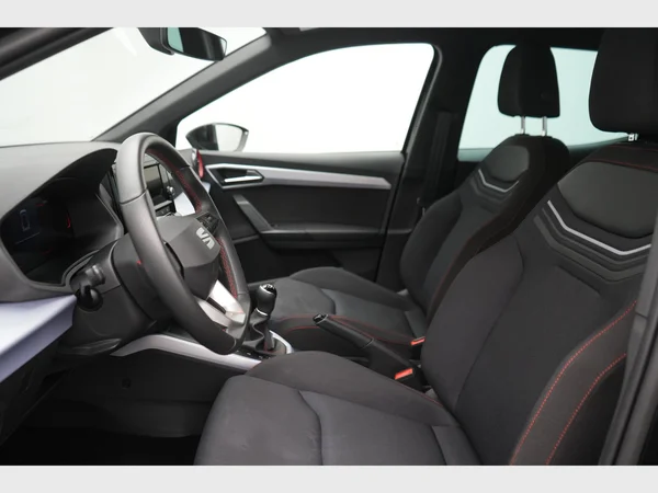 SEAT Arona (2025) — foto 6 van 24