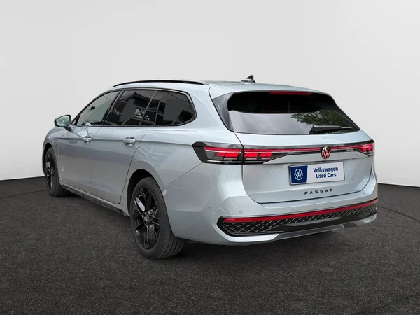 VOLKSWAGEN Passat Variant eHybrid (PHEV) (2026) — foto 18 van 24