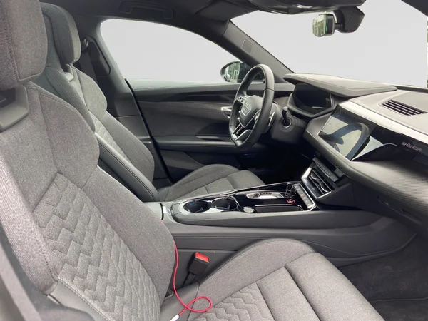 AUDI E-tron GT (2023) — foto 26 van 37