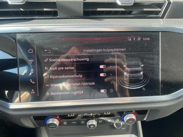 AUDI Q3 Sportback Dsl (2021) — foto 18 van 29