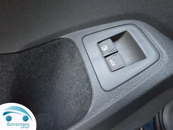 Volkswagen Tiguan (2023) — foto 21 van 40
