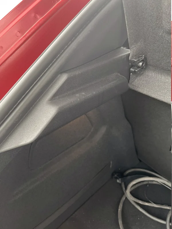 Peugeot E-208 (2022) — foto 99 van 99
