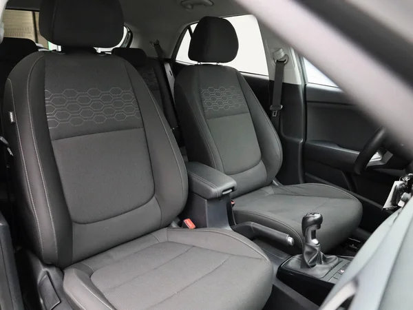Kia Rio (2023) — foto 25 van 37