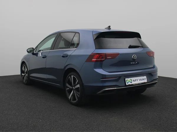 VOLKSWAGEN Golf VIII (2024) — foto 10 van 17