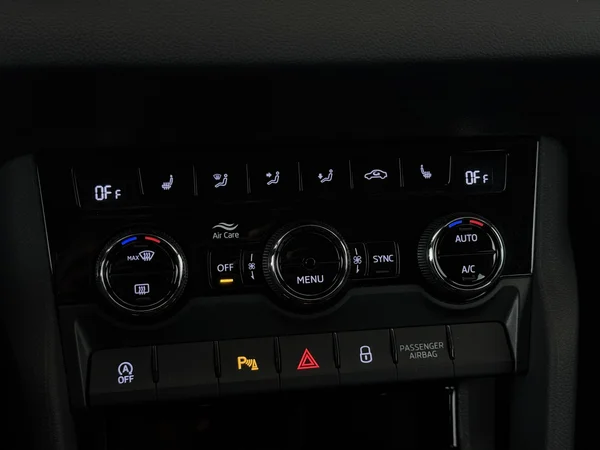SKODA Karoq (2022) — foto 17 van 28