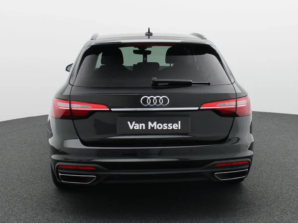 Audi A4 (2022) — foto 5 van 9
