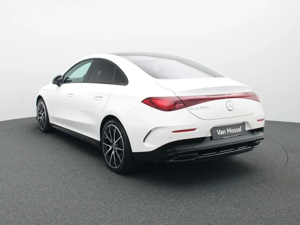Mercedes-Benz CLA (2025) — foto 12 van 30