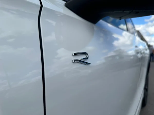 VOLKSWAGEN Tiguan eHybrid (PHEV) (2025) — foto 5 van 24
