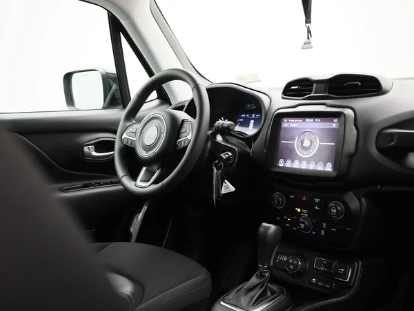 Jeep Renegade (2023) — foto 28 van 40
