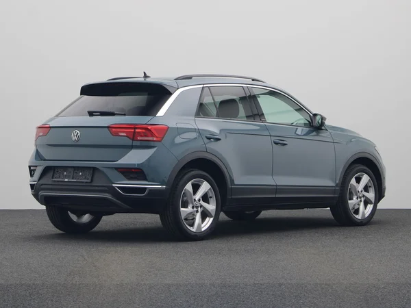 VOLKSWAGEN T-Roc (2019) — foto 12 van 20