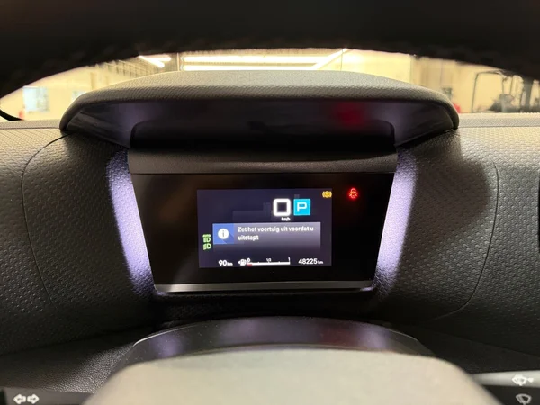 Citroen C4 (2023) — foto 8 van 31