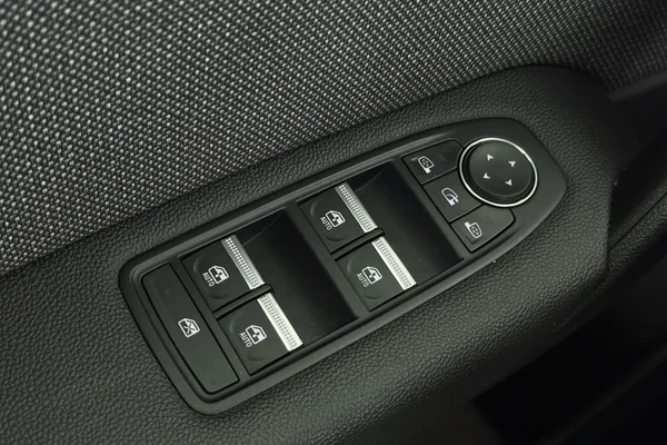Renault Captur (2025) — foto 4 van 29
