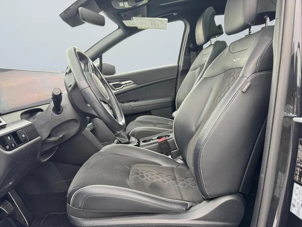 KIA Sportage (2022) — foto 7 van 28
