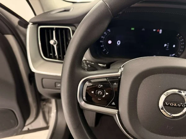 Volvo XC60 (2024) — foto 5 van 20