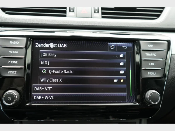 SKODA Superb Combi (2017) — foto 25 van 27