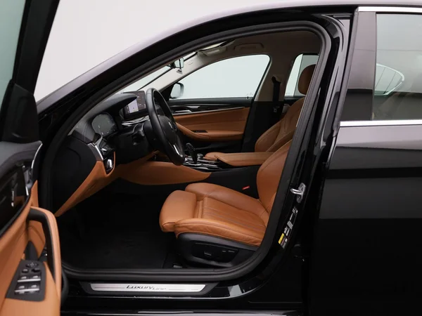 BMW 5 Reeks (2022) — foto 43 van 43