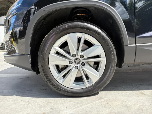 SKODA Karoq (2025) — foto 16 van 24