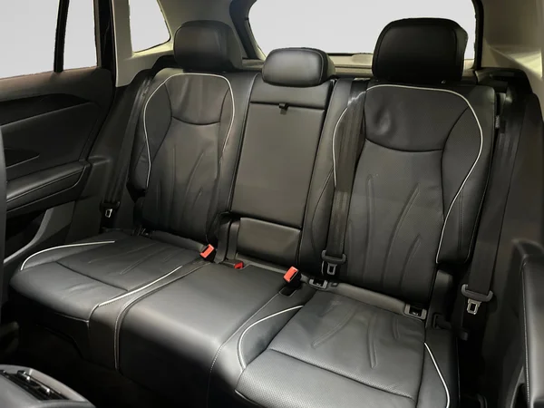 VOLKSWAGEN Tiguan (2026) — foto 3 van 15