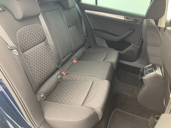 SKODA Superb Combi (2023) — foto 30 van 36