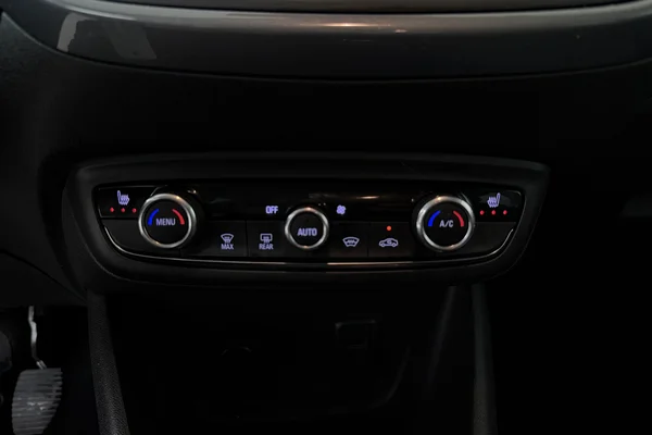 Opel Crossland (2022) — foto 7 van 17