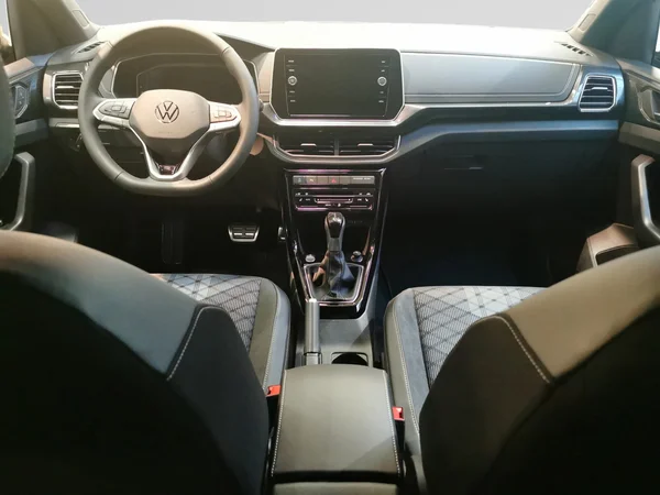 VOLKSWAGEN T-Cross (2026) — foto 9 van 15