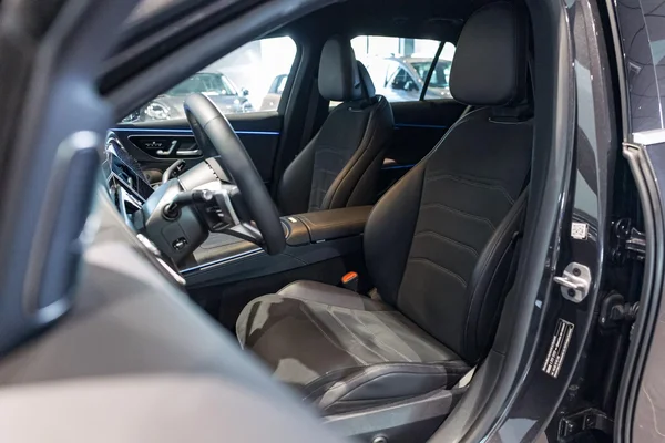 Mercedes-Benz E-Klasse (2024) — foto 21 van 46