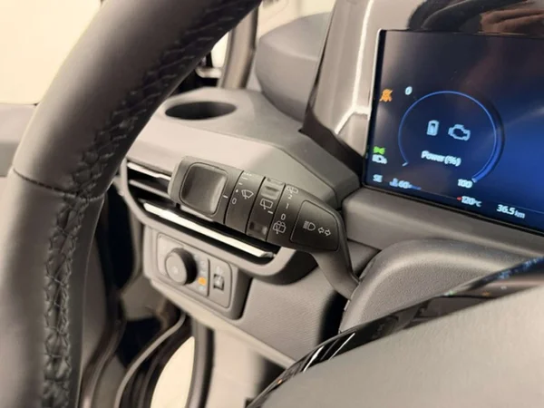 Ford Tourneo Custom — foto 14 van 24