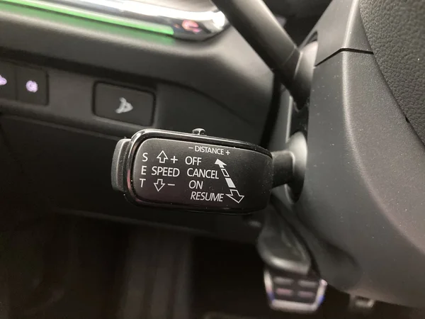 SKODA Enyaq (2022) — foto 10 van 35