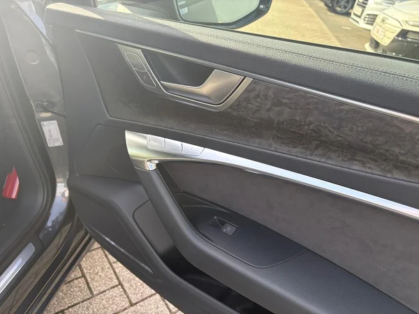 AUDI A6 Avant (2019) — foto 14 van 24