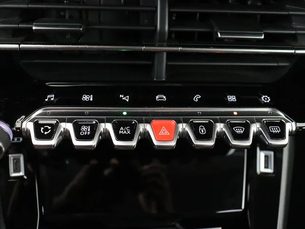 PEUGEOT 2008 (2022) — foto 18 van 28