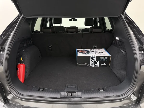 FORD Kuga (2022) — foto 8 van 36