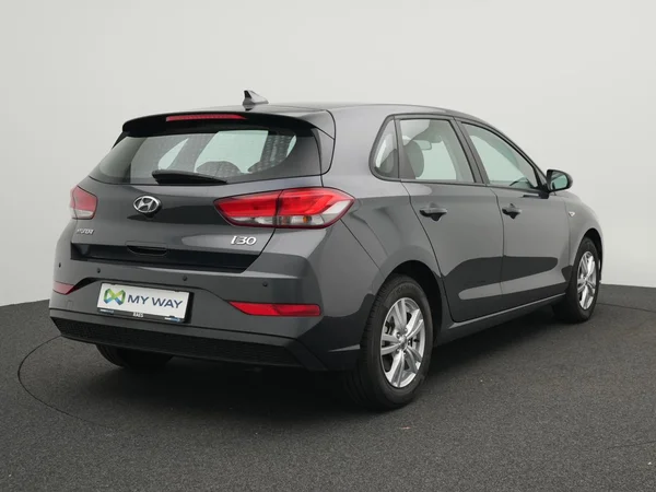 HYUNDAI i30 (2021) — foto 16 van 20