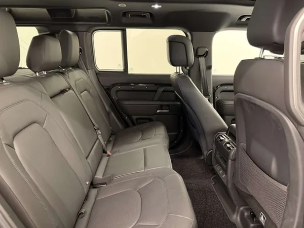 Land Rover Defender — foto 2 van 22
