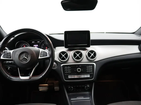 Mercedes-Benz CLA (2019) — foto 10 van 26