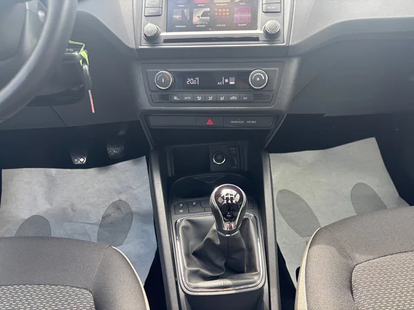 SEAT Ibiza 5P/D (2017) — foto 2 van 15