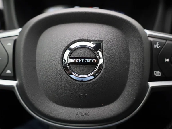 Volvo XC60 (2021) — foto 22 van 43