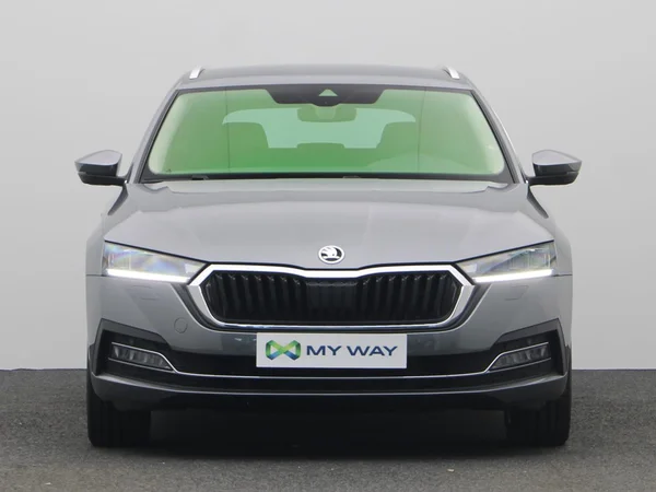 SKODA Octavia Combi (2024) — foto 16 van 20