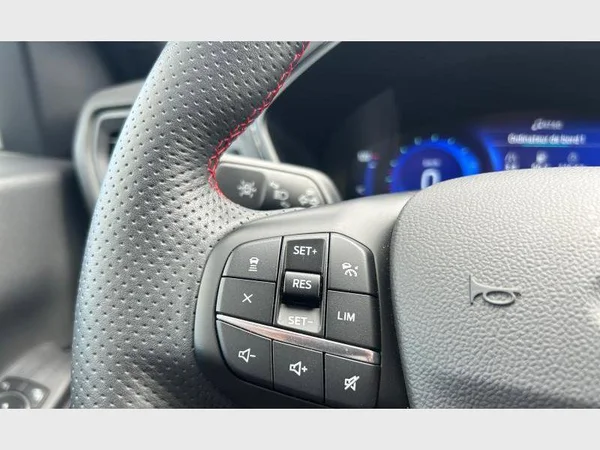 Ford Kuga (2021) — foto 13 van 29