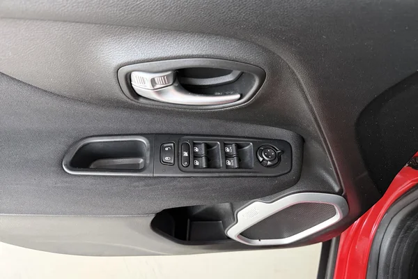 Jeep Renegade (2019) — foto 7 van 25